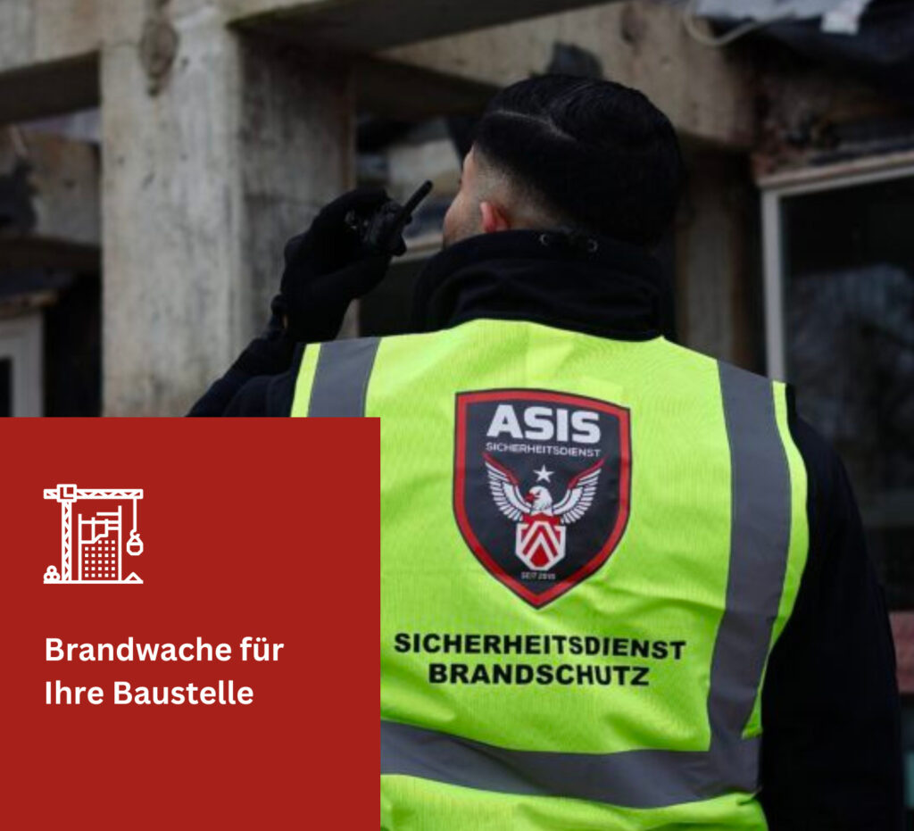 Ein Sicherheitsmitarbeiter auf einer Baustelle, bereit für Brandwachaufgaben