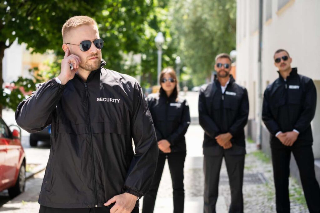 Sicherheitsdienst Buxtehude – Team im Außeneinsatz bei Tag